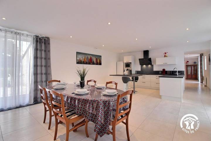 Gîte pour 6 personnes, avec jardin, animaux acceptés