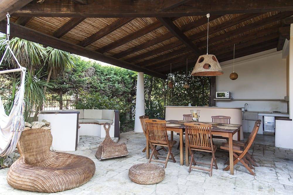 Villa de 240 m 2 con la fábrica de hielo Veranda Barbeque y un día en un velero gratis in Nardò, Nardò (municipio)