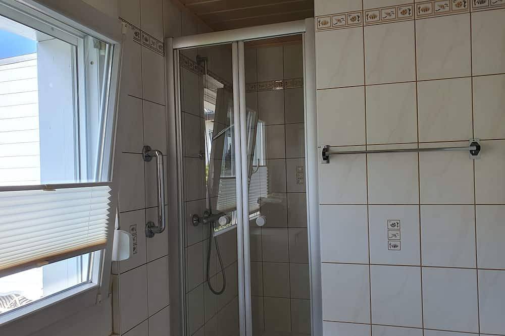 Ferienhaus mit Panoramablick auf den Sorpesee - See ist nur 50 Meter entfernt in Sundern, Sorpesee