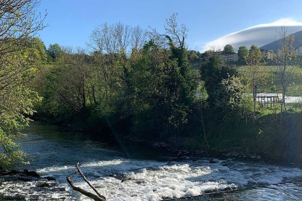 Entire apartment, Cozy Little Dream in Boudry, Three-Lakes