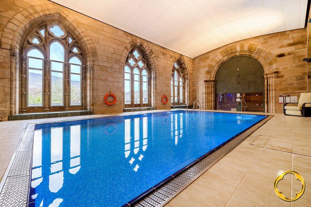 Ganze Wohnung, Ferienwohnung für 4 Personen mit Pool in Fort Augustus, Highlands