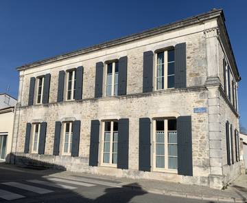Chambre d’hôte pour 2 personnes, avec jardin et piscine à Saint-Just-Luzac