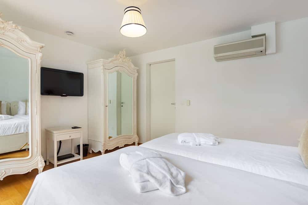 Ganze Wohnung, Schöne Wohnung für 4 Leute mit Pool, Whirlpool, Klimaanlage,  W-Lan, Tv, Balkon und Panoramablick in Montreux, Genfer See