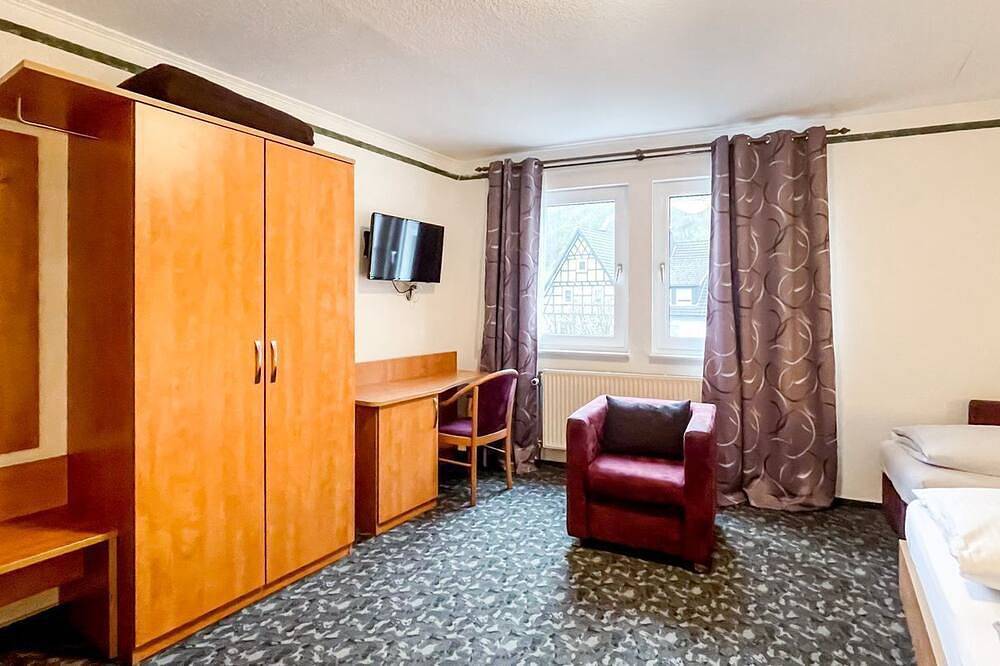 Komfortables und vielseitiges Zimmer –Perfekt für Erholung, Arbeit und Austausch in Züschen, Winterberg
