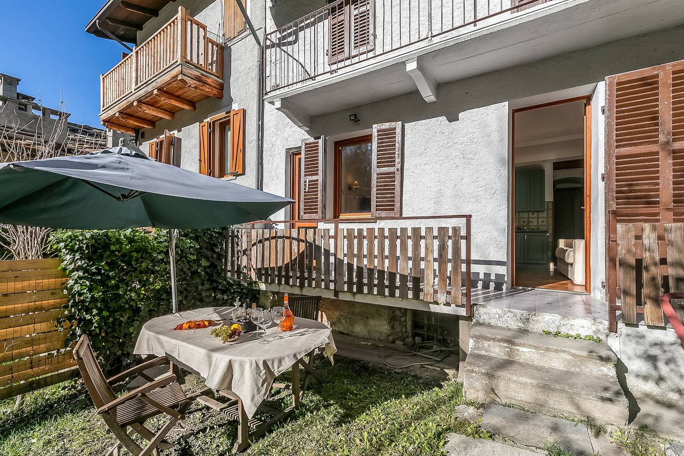 Entire apartment, Garden Home in Sauze d'Oulx, Via Lattea