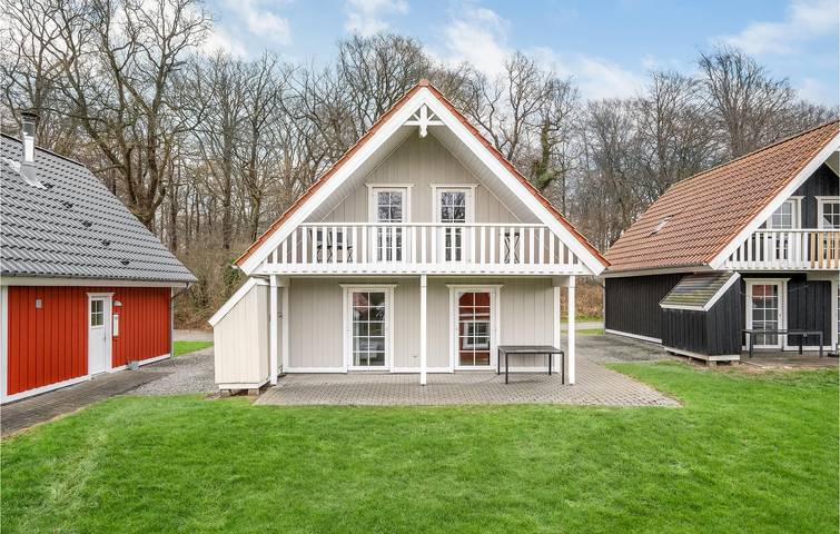 Ferienhaus für 8 Personen, mit Terrasse und Whirlpool sowie Garten und Sauna