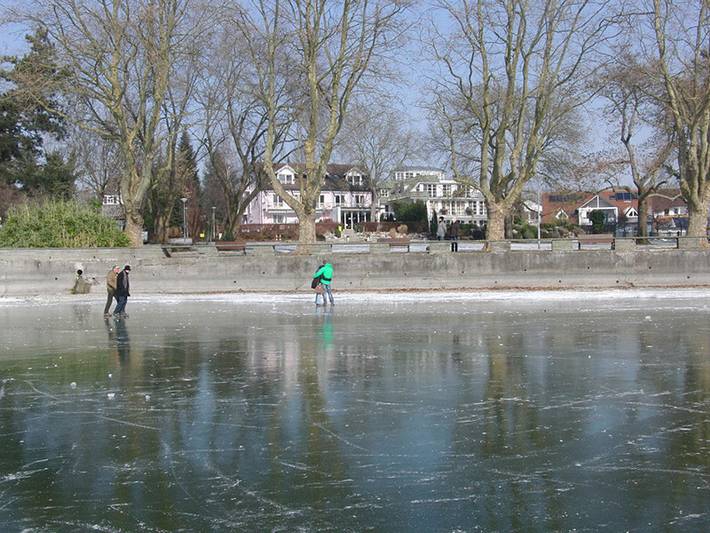 Hôtel pour 2 personnes, avec vue sur le lac ainsi que terrasse et jardin