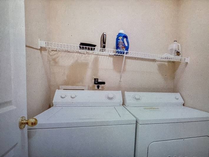 Vacation rental for 12 people, with pool and balcony in Osage Beach