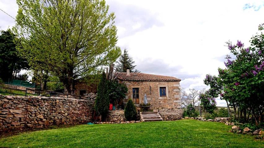 Casa rural para 12 personas, con Terraza además de Jardín y Vistas en Valdemaqueda