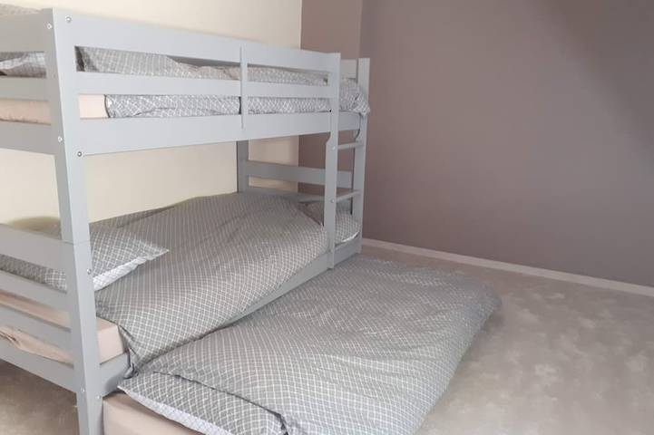 Location de vacances pour 8 personnes, avec jardin à Chastreix - 4