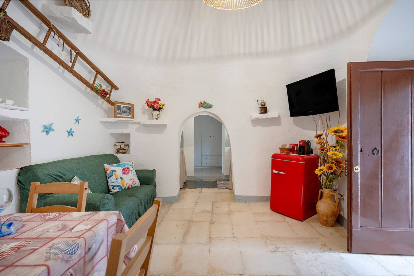 Trullo 'Negli Ulivi' mit privater Terrasse, Wi-Fi und Klimaanlage in Fasano, Salento