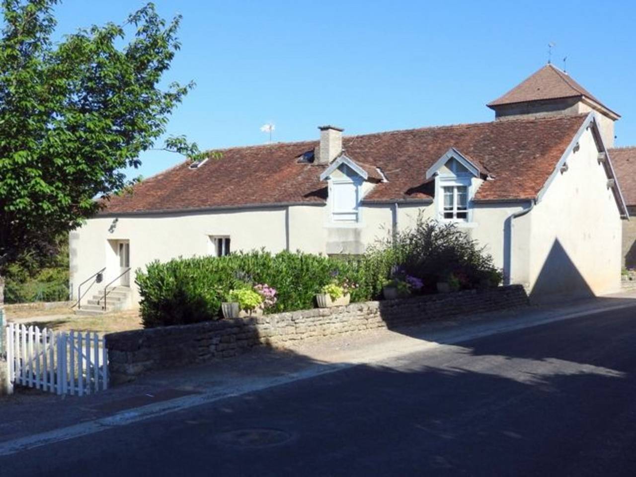 La Cure in Perrancey-Les-Vieux-Moulins, Haute-Marne