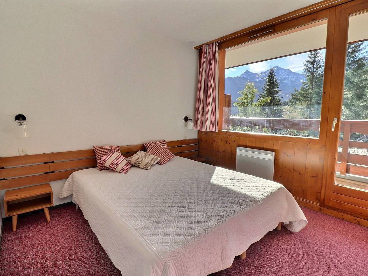 Ganze Wohnung, Geräumige, helle Wohnung direkt an der Skipiste mit Süd-Balkon in Méribel-Mottaret, Les Allues