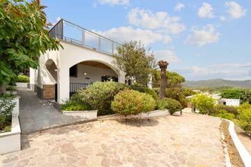 Holiday Home for 6 People in Sarroch, Cagliari Province, Photo 2