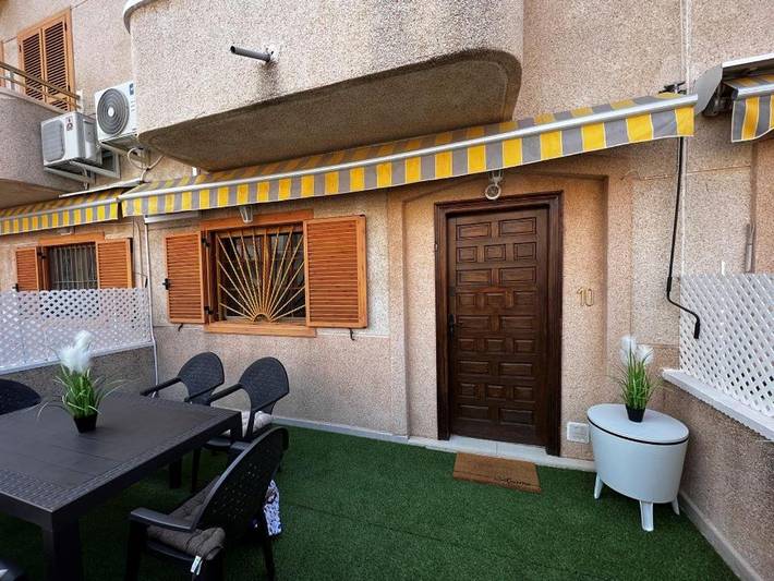 Casa de vacaciones para 8 personas, con jardín además de terraza y piscina - 1