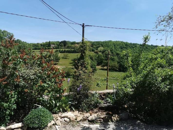Location de vacances pour 4 personnes, avec vue ainsi que jardin et piscine à Charmes-sur-l'Herbasse - 4
