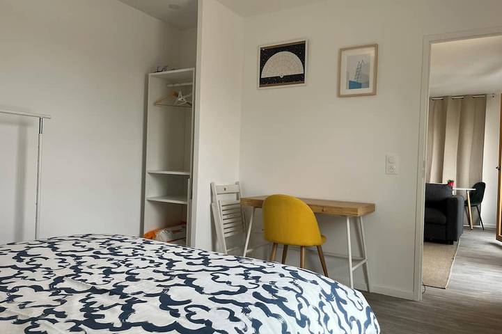 Apartamento entero, Cosy 2 rooms and parking 30 mns Gare du Nord by immo kit bnb in Villepinte, Sena-Saint Denis