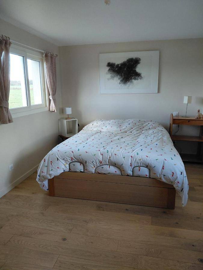 Location de vacances pour 3 personnes, avec vue ainsi que vue sur le lac et terrasse, animaux acceptés dans Etang de Baye - 3