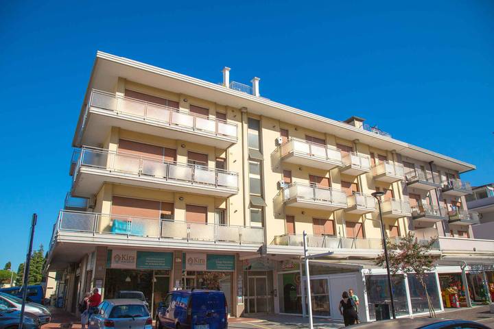 Ferienwohnung für 5 Personen, mit Balkon in Eraclea Mare