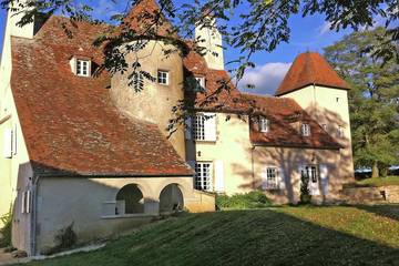 Château pour 8 personnes, avec jardin dans Auvergne-Rhône-Alpes