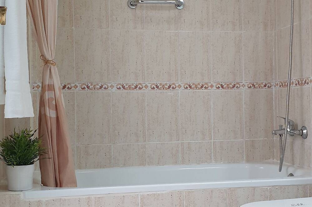 Apartamento entero, Cupido Beach El Morche. Patio, Costa, Mar y Playa. in Torrox Costa, Torrox