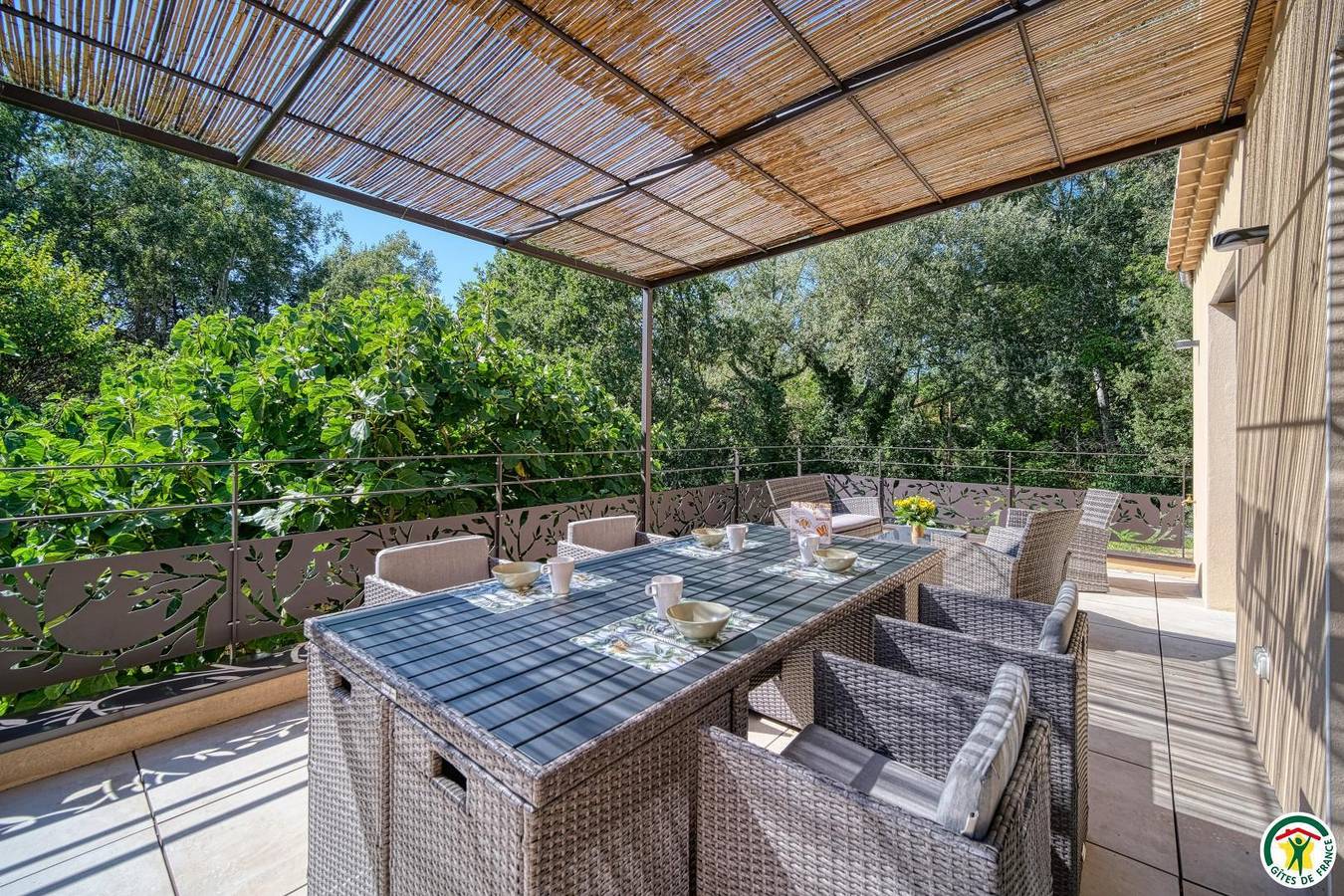 Gîte für 5 Personen mit Terrasse in Mirabel-aux-Baronnies, Nyons und Umgebung