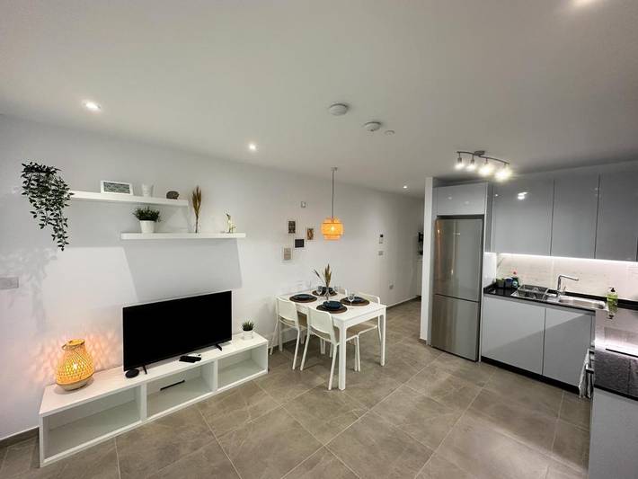 Gîte pour 3 personnes, avec piscine et balcon ainsi que jacuzzi et sauna à Gibraltar - 3