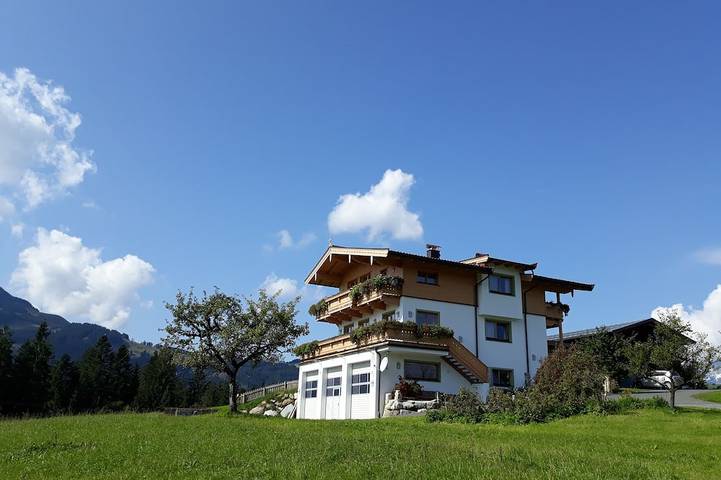 Ferienwohnung für 6 Personen, mit Balkon und Garten