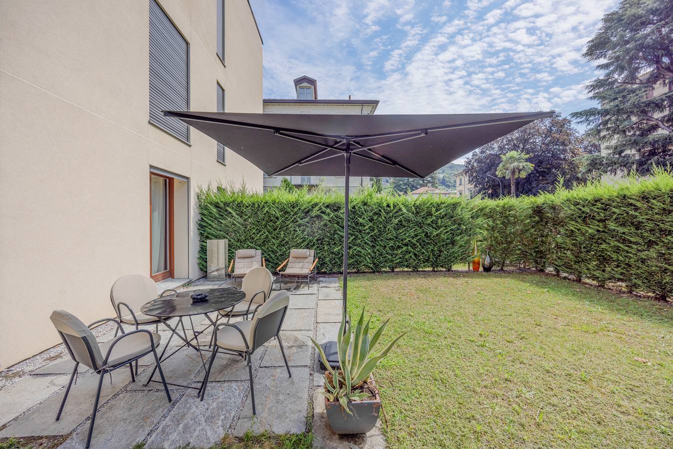 Apartamento entero, Charming Garden Hideaway in Como in Como, Lago de Como