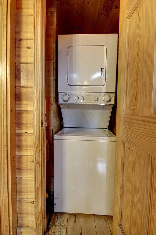 2 Schlafzimmer Blockhaus mit mtn Ansichten in der Nähe von Parkway in Pigeon Forge, Sevier County