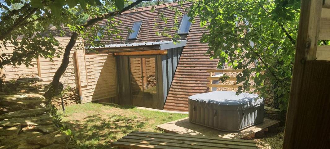 Maison de vacances pour 4 personnes, avec Jacuzzi et Terrasse ainsi que Jardin et Vue