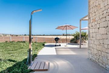 Villa for 8 Guests in Ragusa, Ragusa Province, Picture 3
