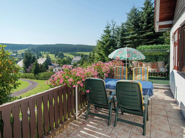 Ferienhaus für 4 Personen, mit Terrasse und Garten im Thüringer Wald