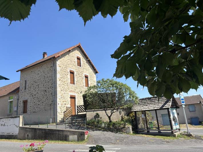 Gîte pour 4 personnes, avec jardin et terrasse, animaux acceptés