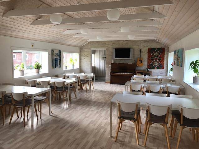 Schön gelegene Camp-Schule, 300 m vom Limfjord entfernt in Erslev, Morsø