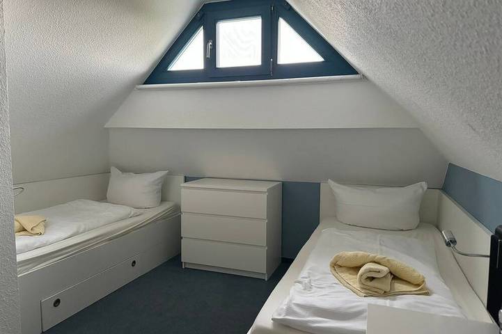 Reetdachhaus Weißdorn 1 - Ferienhaus Weißdorn 1 im Feriendorf Puddeminer Wiek in Puddemin, Poseritz
