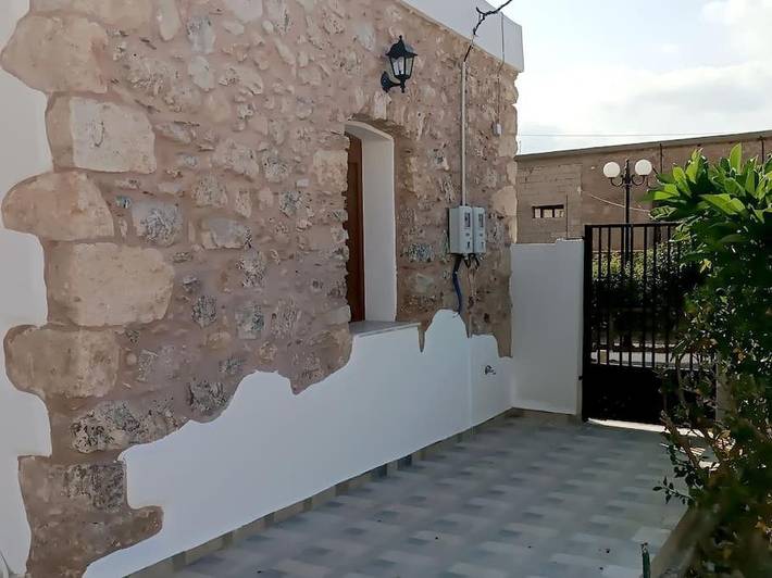 Location de vacances pour 4 personnes, avec vue ainsi que jardin et terrasse, animaux acceptés dans Palekastron - 2