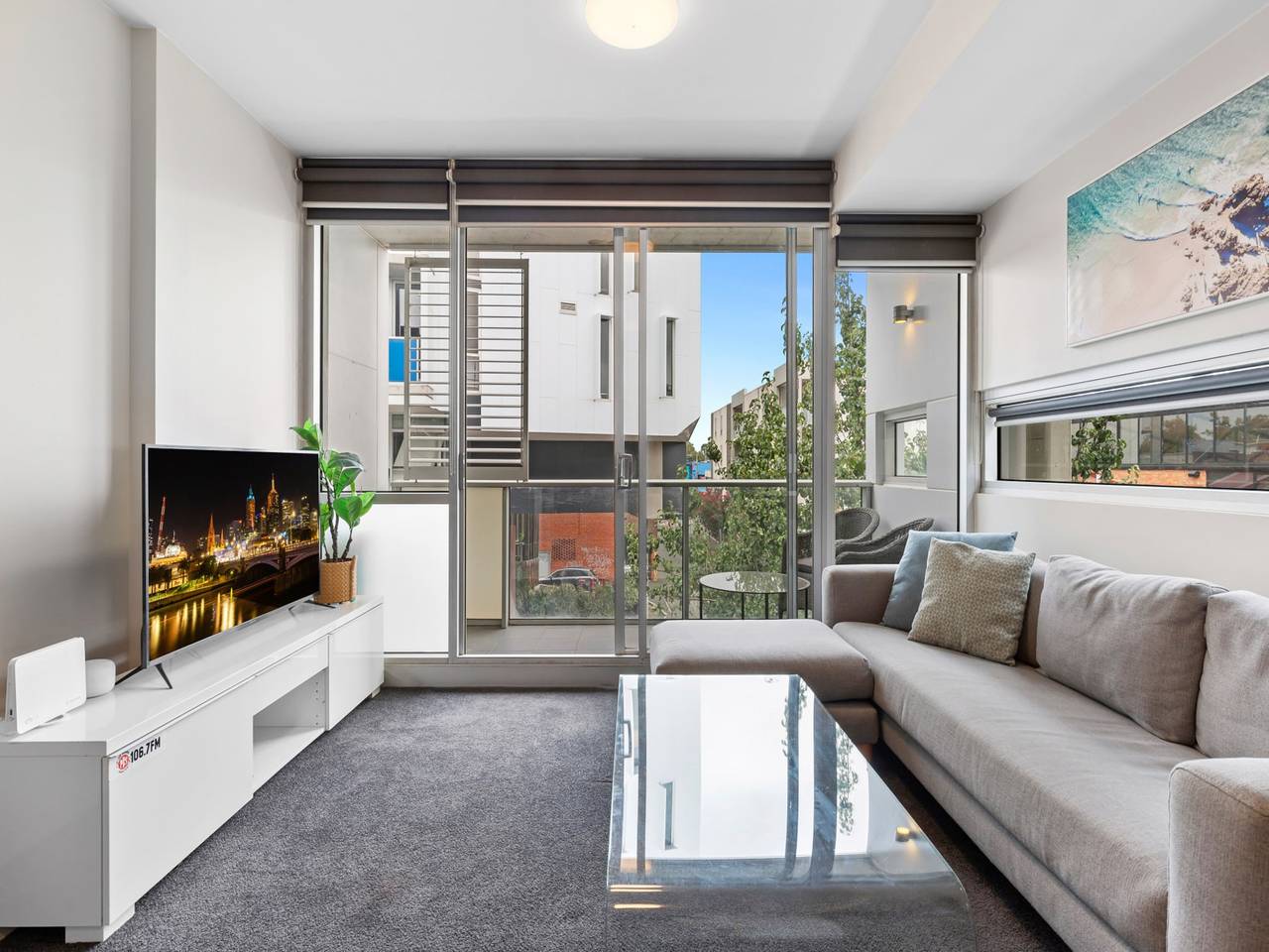 Entire apartment, Fitzroy North 1-Bed with Balcony by Edinburgh Park in Fitzroy North, Melbourne