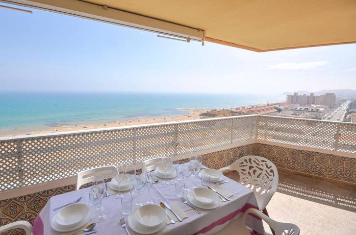 Apartamento para 6 personas, con vistas además de terraza y vistas al lago en La Mata