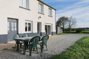 Maison De Vacances pour 7 Personnes dans Néant-sur-Yvel, Région de Vannes, Photo 1