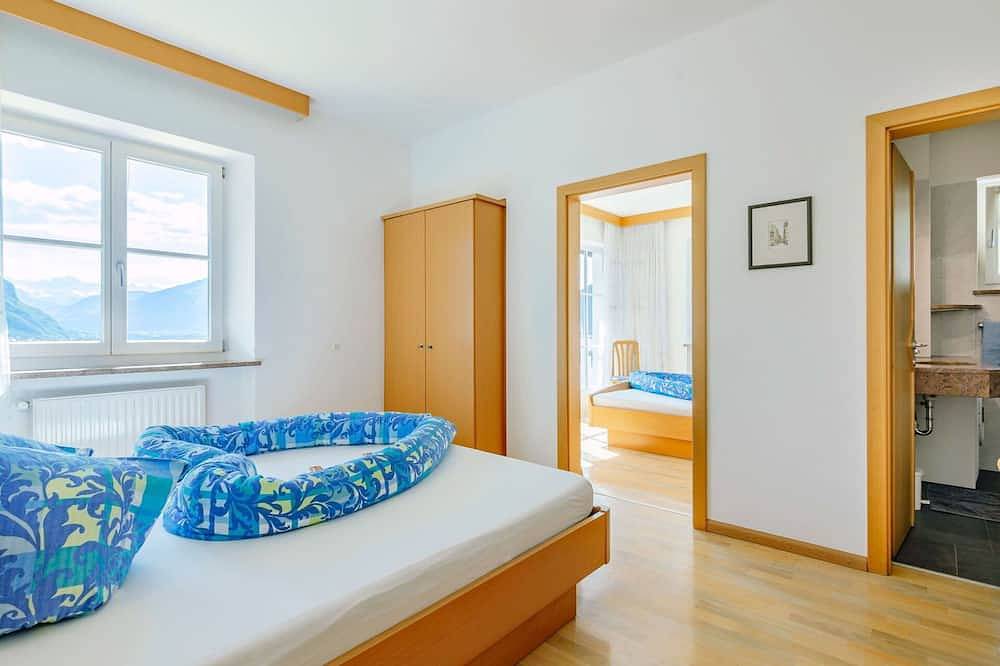 Ganze Wohnung, Herrliche Wohnung für 4 Leute mit  W-Lan, Pool, Tv und Innenhof in Andrian, Nonsberggruppe