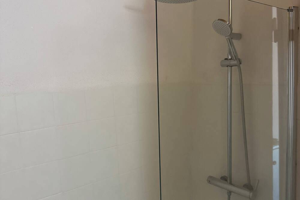 Cozy cottage in a peaceful village surrounded by nature in Tomar, Santarém District