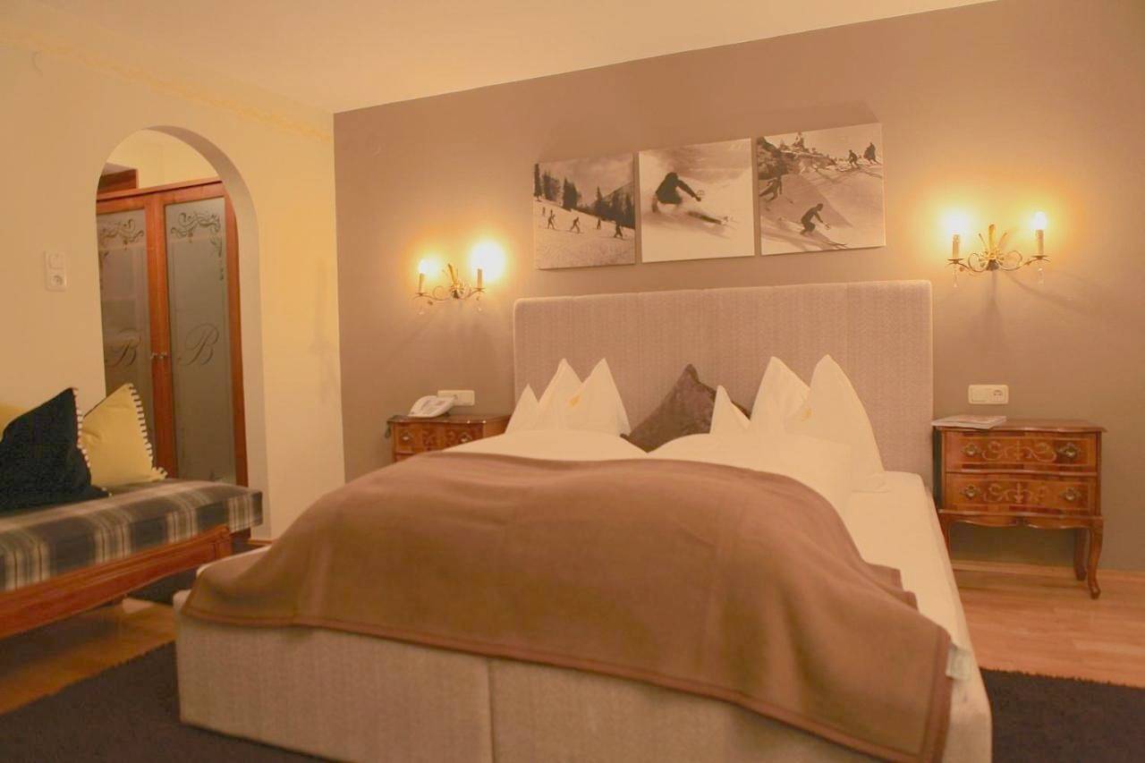 Ganze Wohnung, Chalet Brunnenhof in Lechtaler Alpen, Sankt Anton am Arlberg