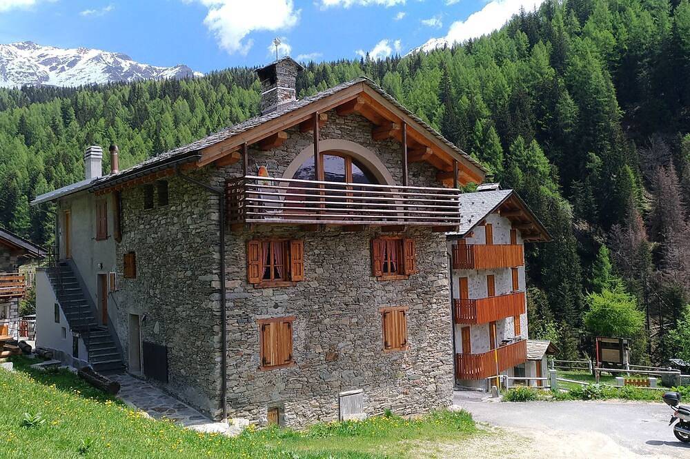 Appartamento intero, Vero Rustico Alpino in Madesimo, Valtellina