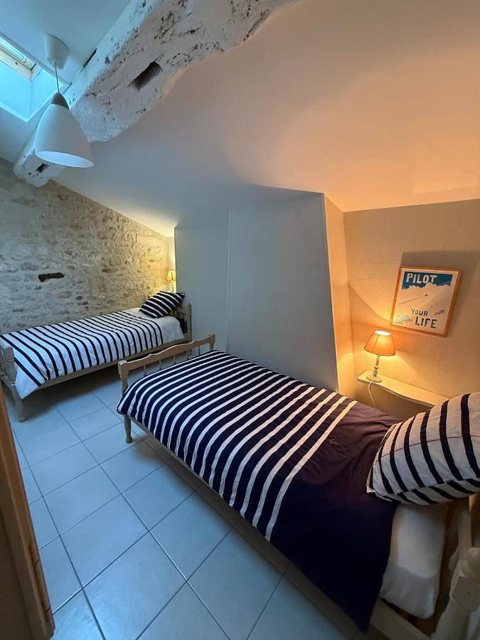 Location de vacances pour 4 personnes, avec terrasse ainsi que vue et jardin, animaux acceptés à Meursac - 2