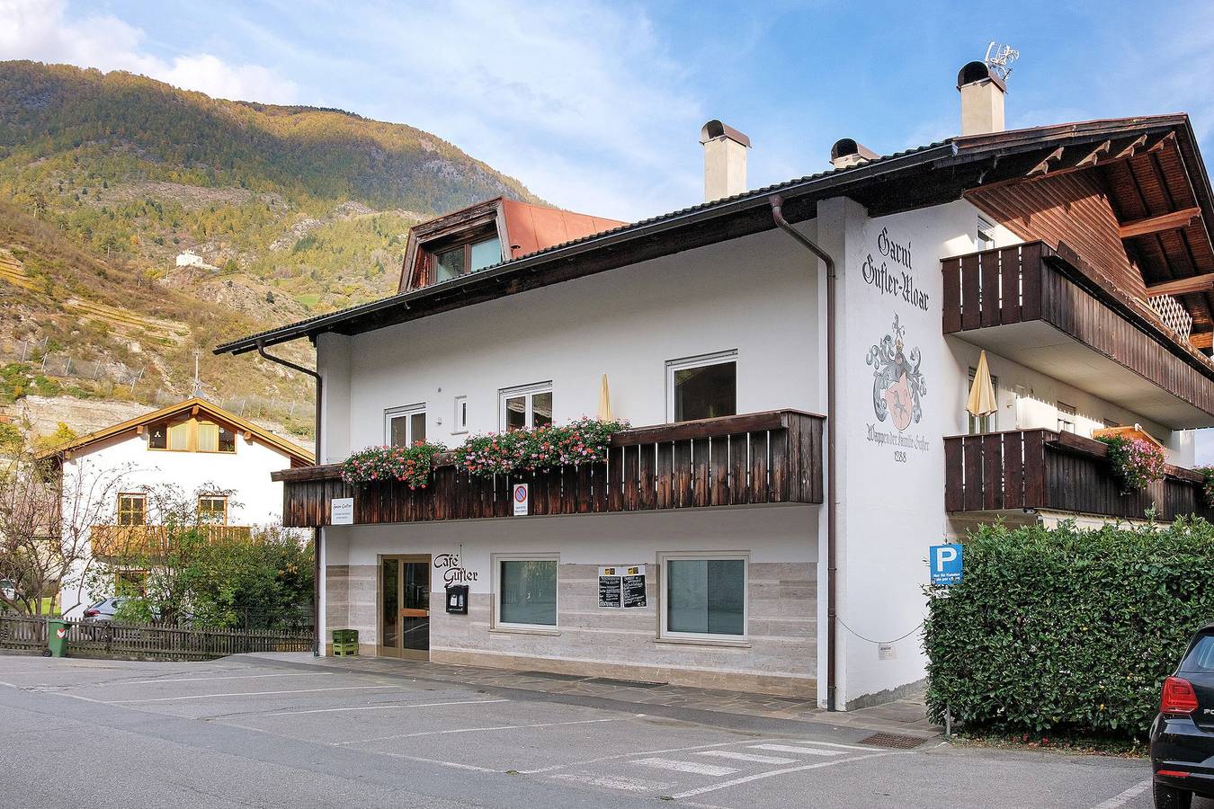 Ganze Wohnung, Ferienwohnung 'Haus Gufler Hasenohr' mit Bergblick, Balkon und Wlan in Schlanders, Nationalpark Stilfser Joch