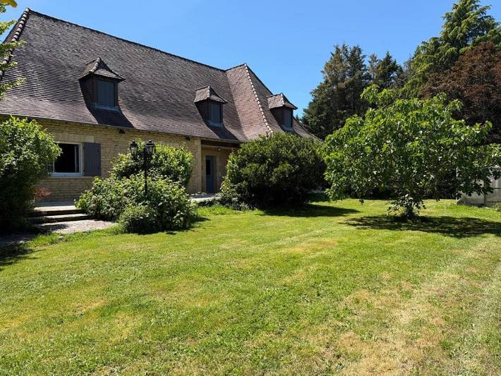 Location de vacances pour 10 personnes, avec piscine et jardin, animaux acceptés à Église-Neuve-de-Vergt - 2