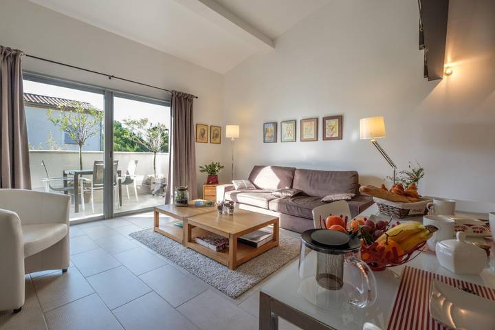 Gîte pour 4 personnes, avec terrasse dans Canal De La Robine - 3