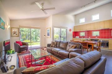 Villa for 4 Guests in Dunsborough, Western Australia, Picture 1