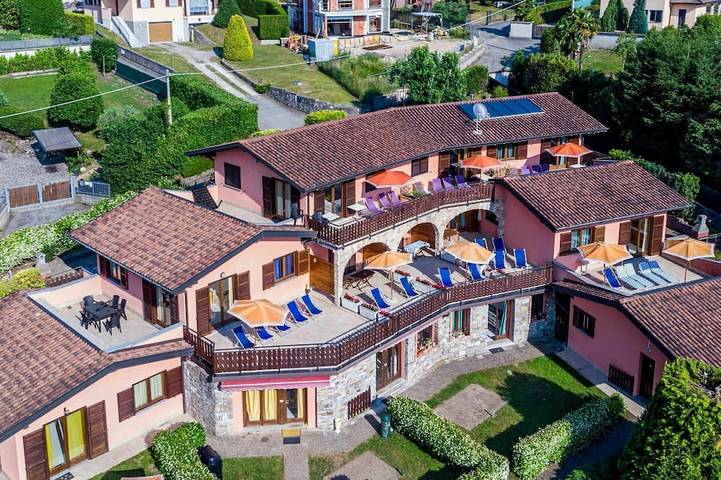 Ganze Wohnung, Schöne Wohnung für 2 Leute mit  W-Lan, Pool, TV und Terrasse in Luino, Comune di Luino
